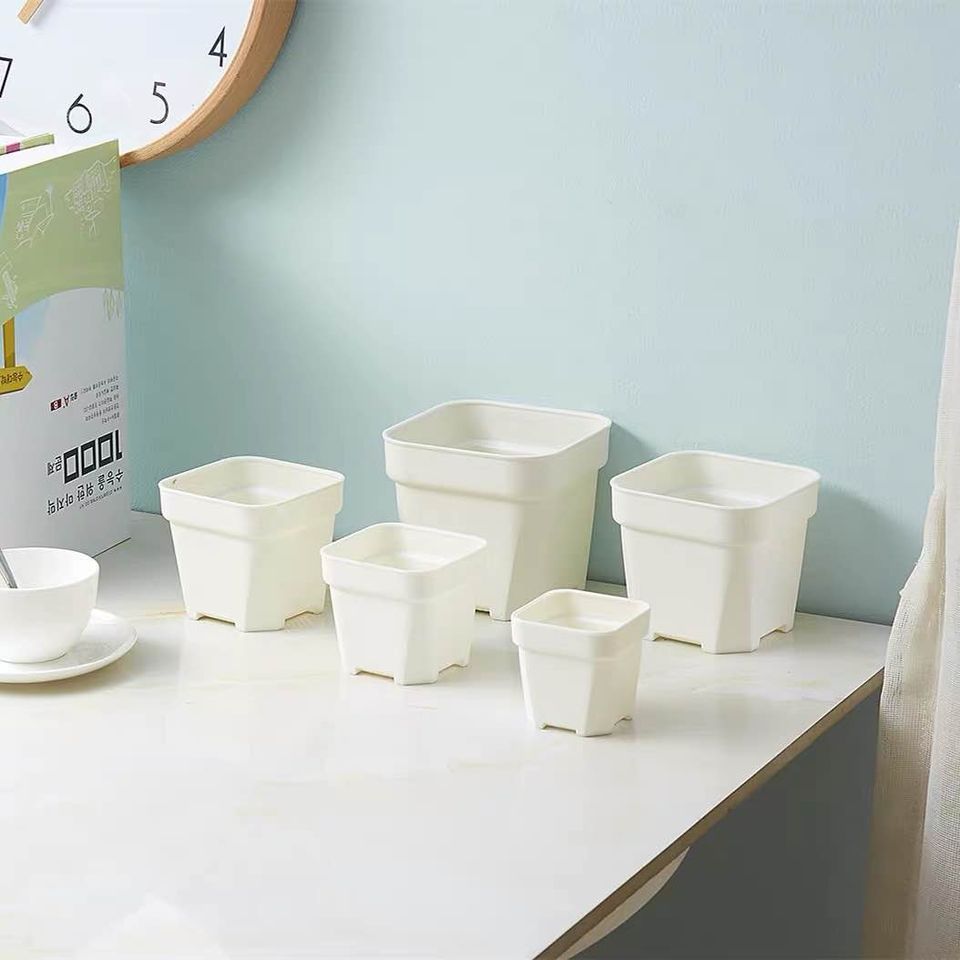 White plastic Planter pot